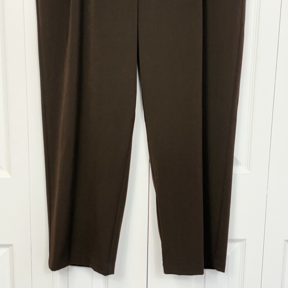 NWT JM Collection Chocolate Brown Pleated High Rise Trousers 18 Short - Picture 8 of 16